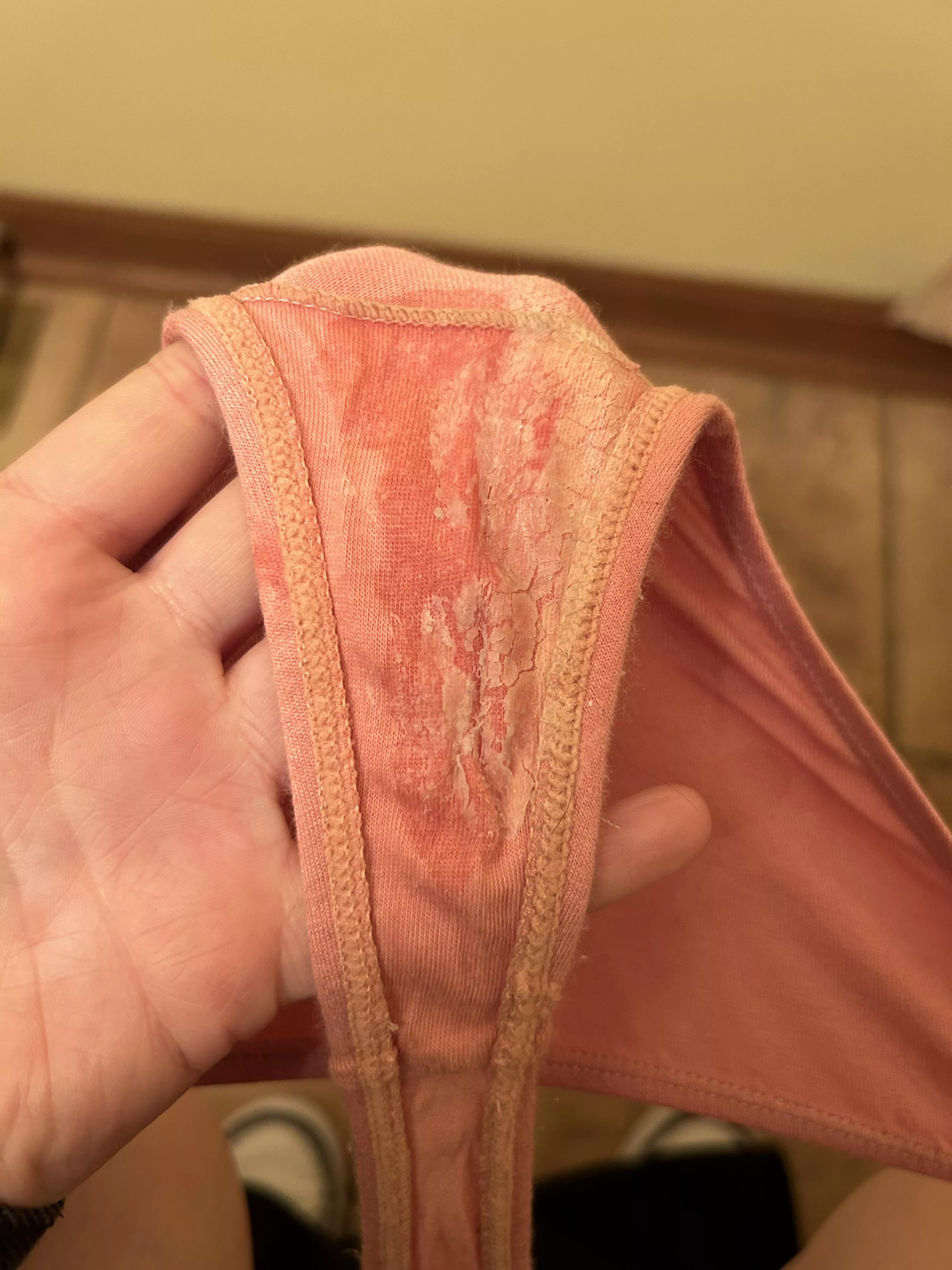 Cream on coral posted by xraebby