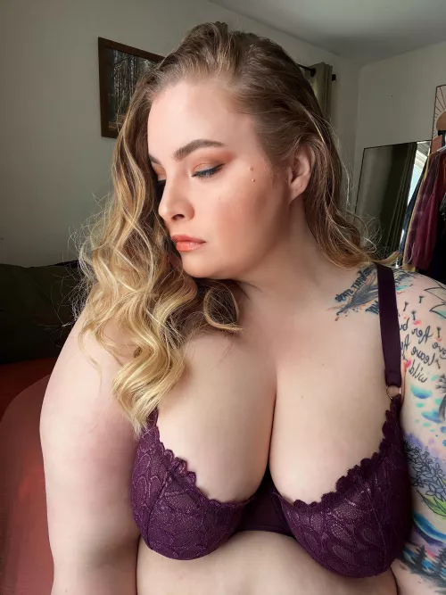 Daydreaming. by JamieLew11