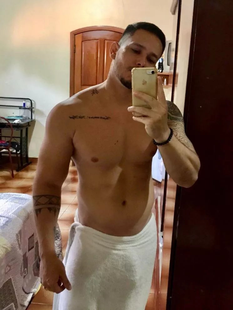 do i make you feel something babe? 🔥 posted by luccabeckeer