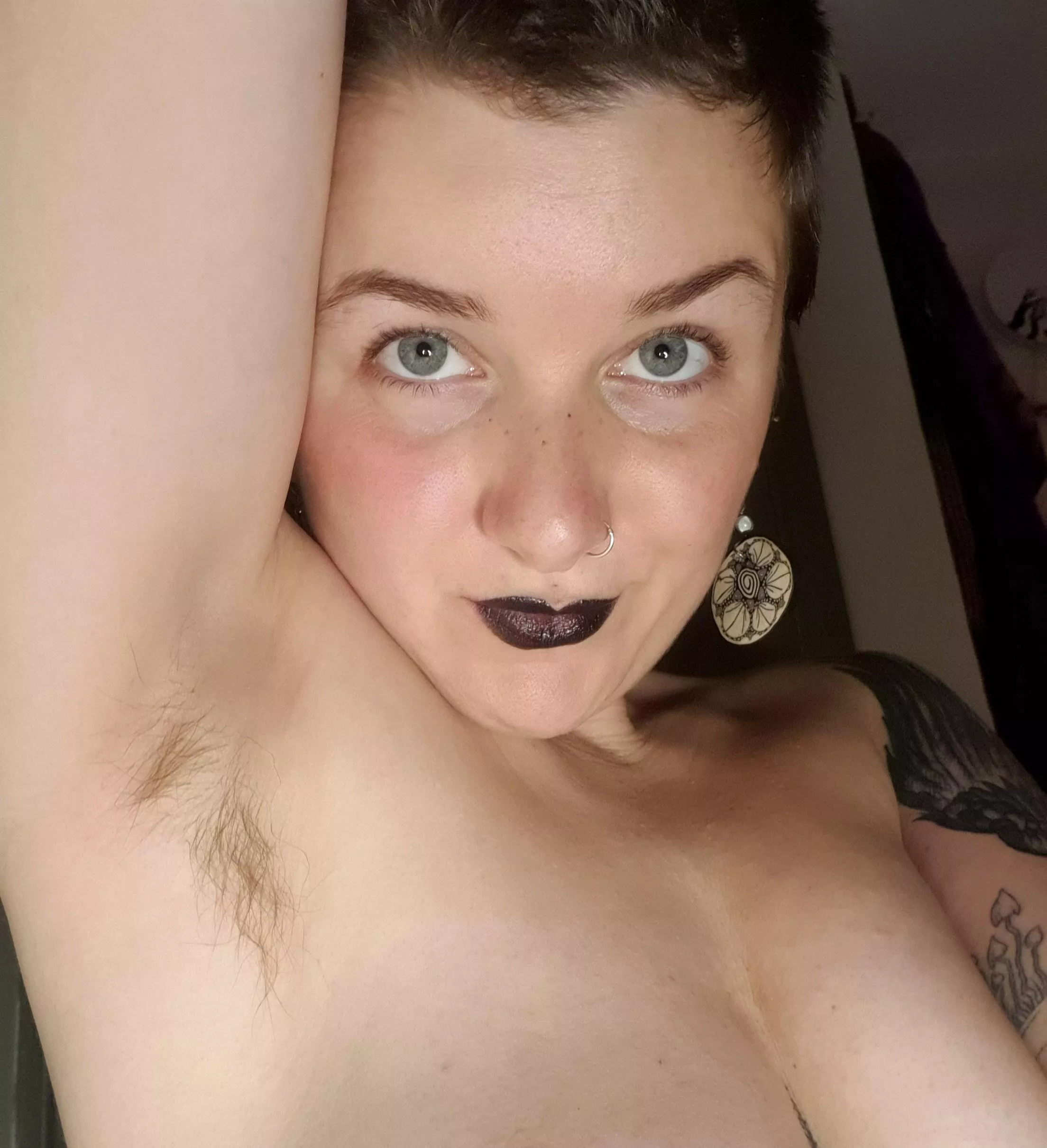 Do you wanna smell? posted by HecatesBoudoir