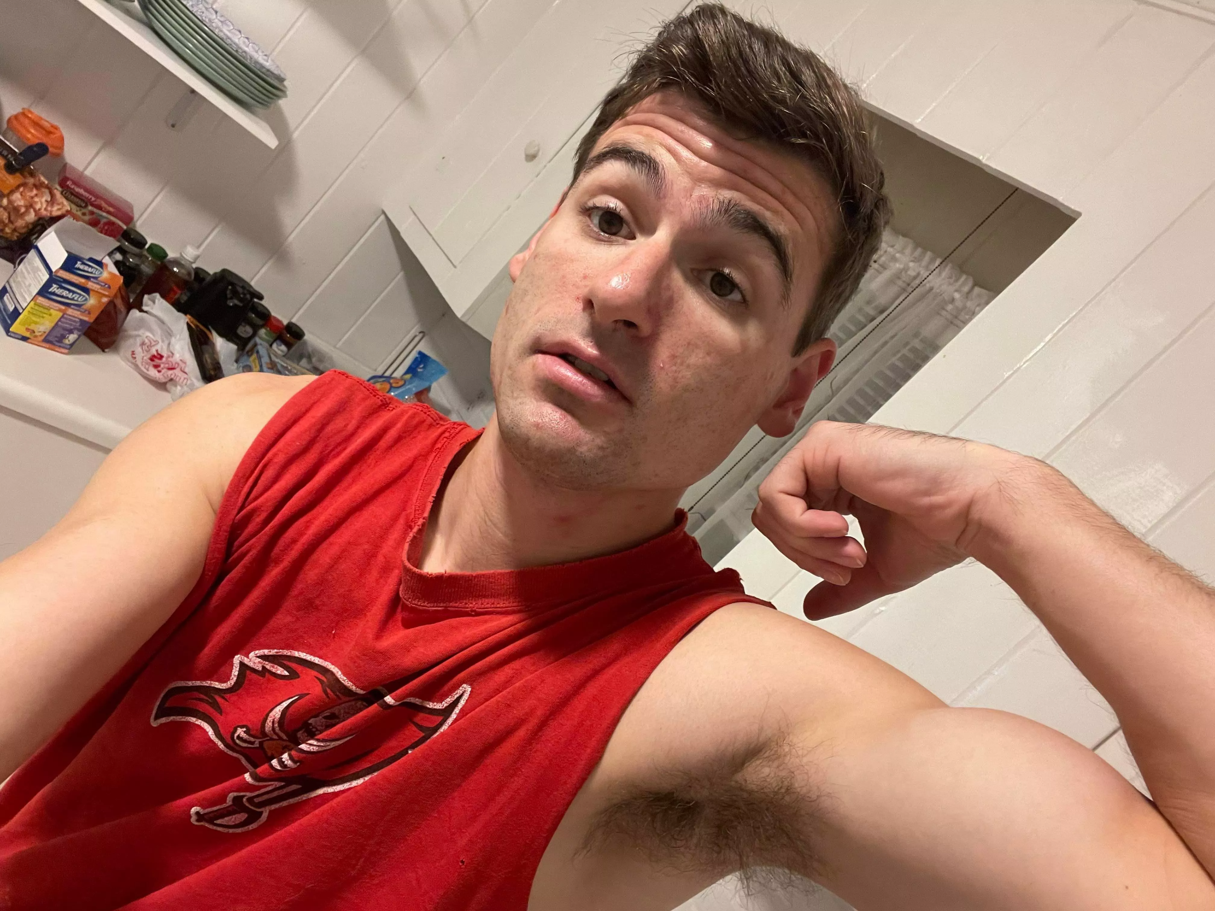 Does he give you himbo vibes? posted by hottestpits