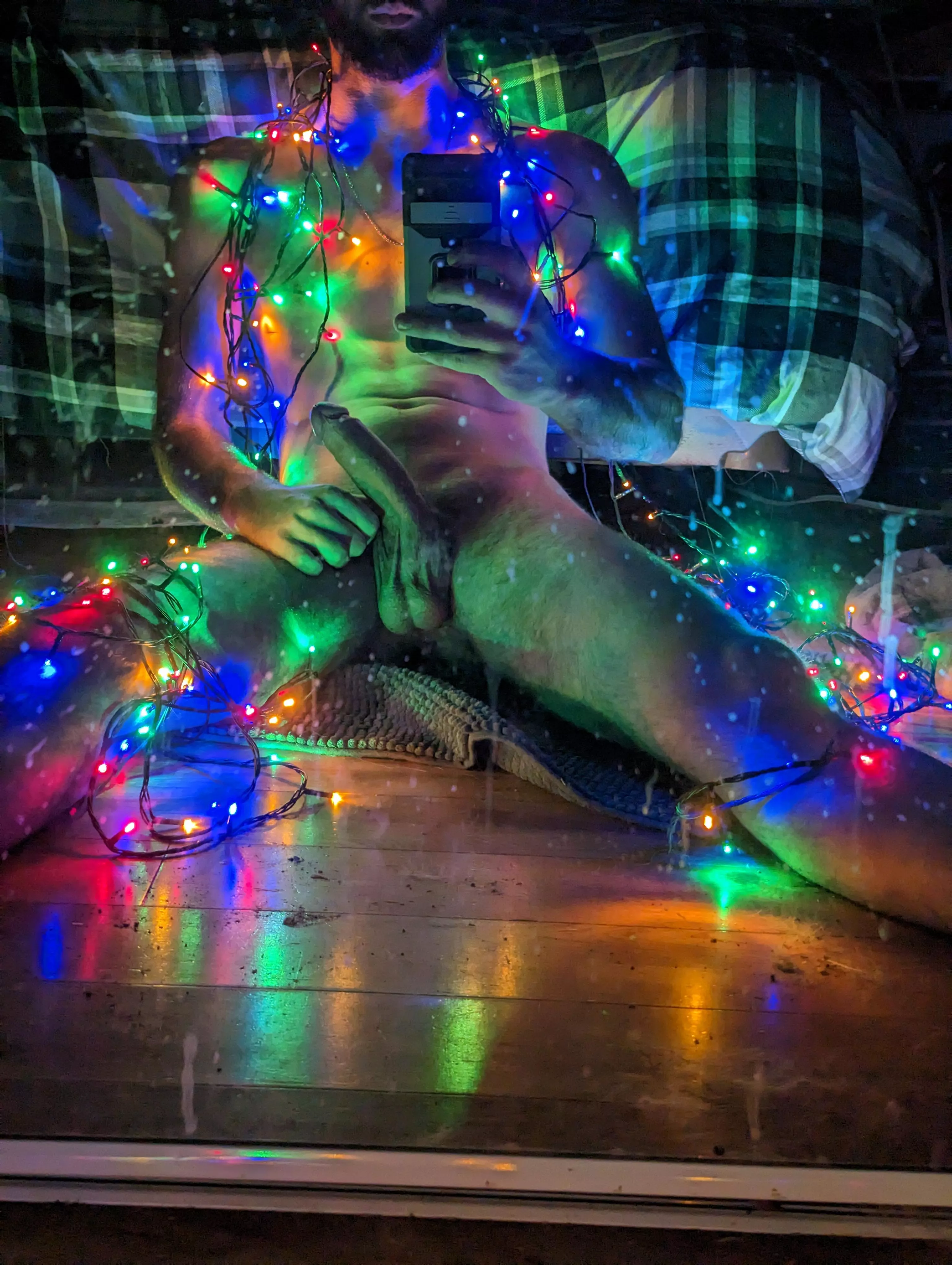 Fancy light show anyone? posted by Subiecock14