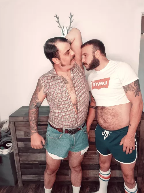 Get a good whiff of daddy's pits, boy. by LucasHardwood