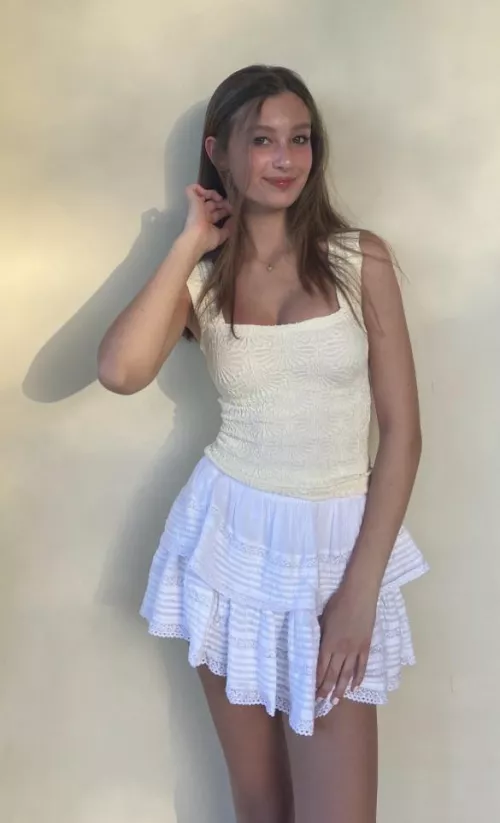 Girl next door (IUTR) by edge6997