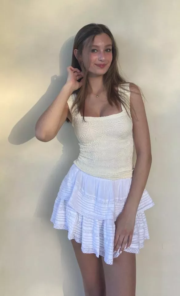 Girl next door (IUTR) posted by edge6997