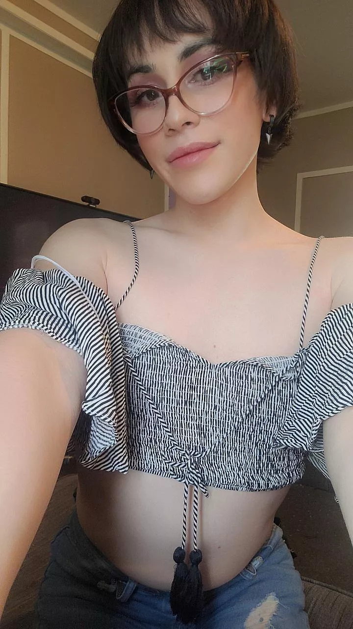 Got a pixie cut, and I don't regret it ☺️ posted by JulesyNef