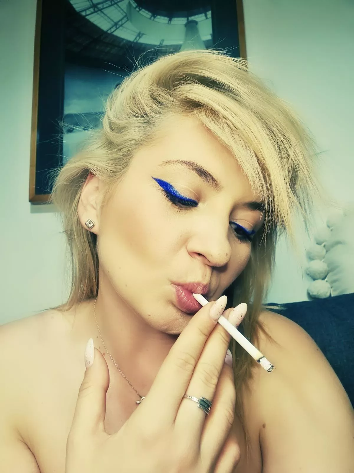 Happy sunday 💋🚬 posted by a_cute_blonde