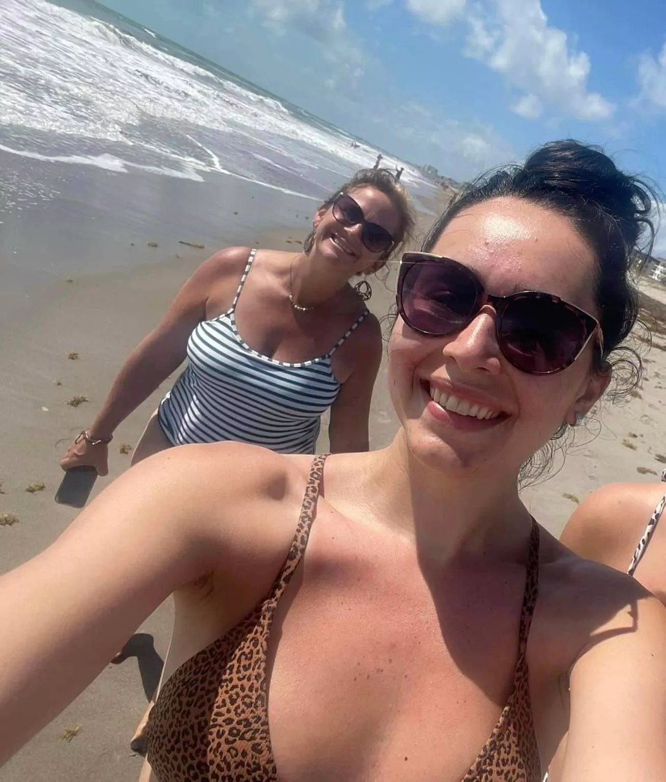 Hot smooth pits posted by girlsaresluts2