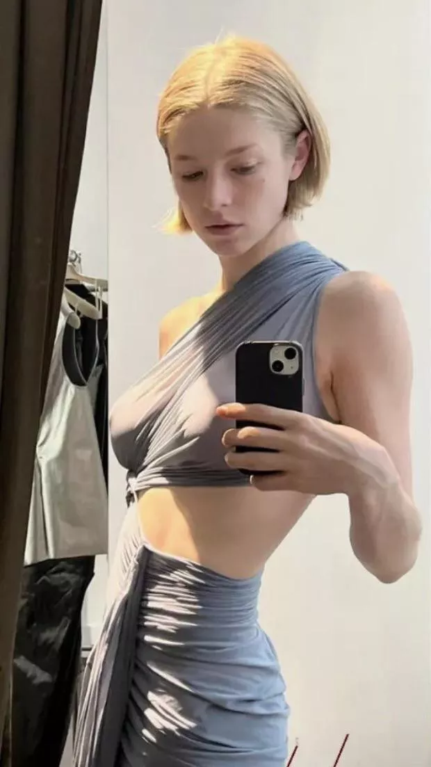 Hunter Schafer is just…. wow. I have no words for how hot she is. posted by momoden1