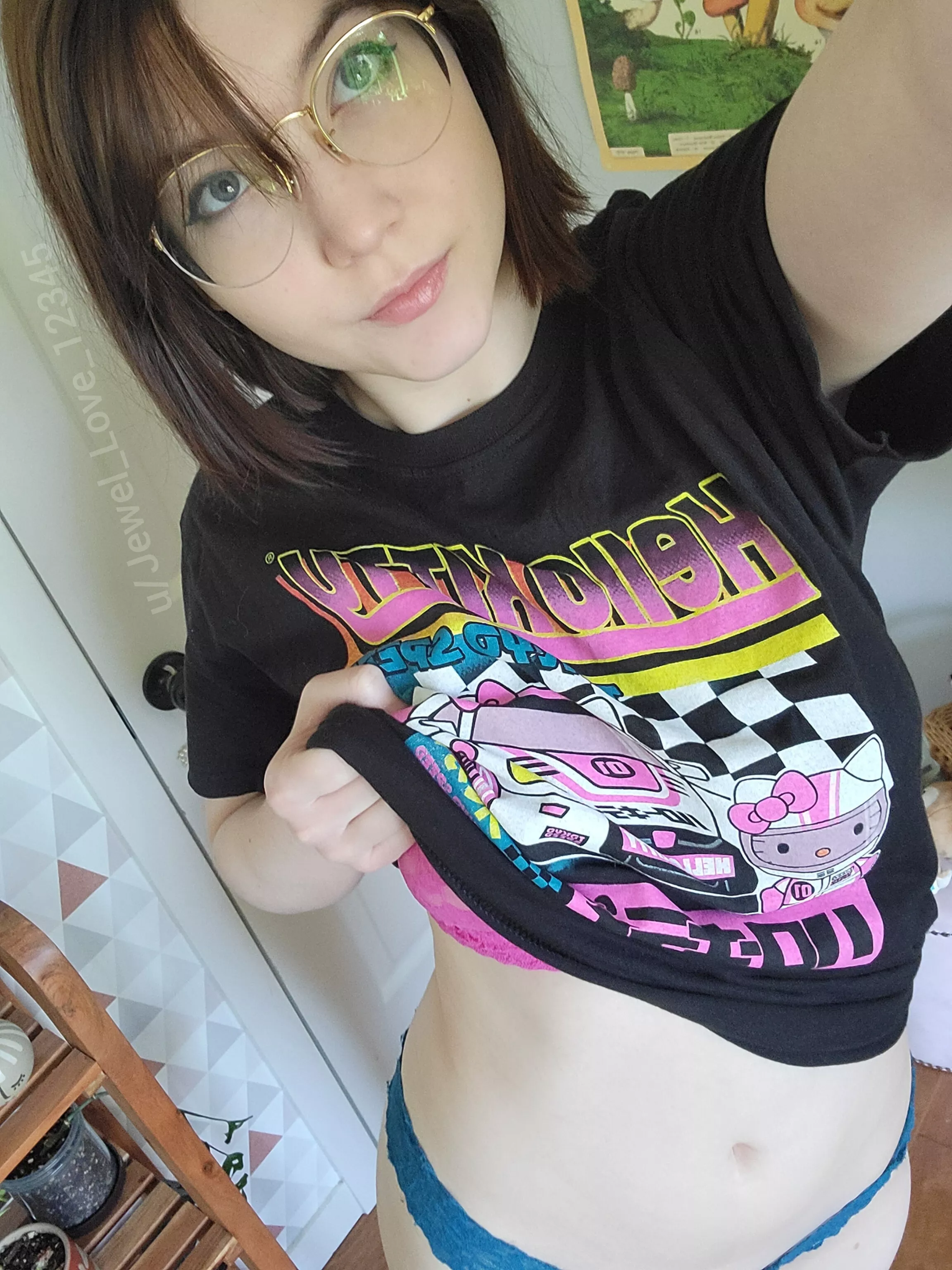 I love matching my bra and panties to my shirt posted by Jewel_Love_12345