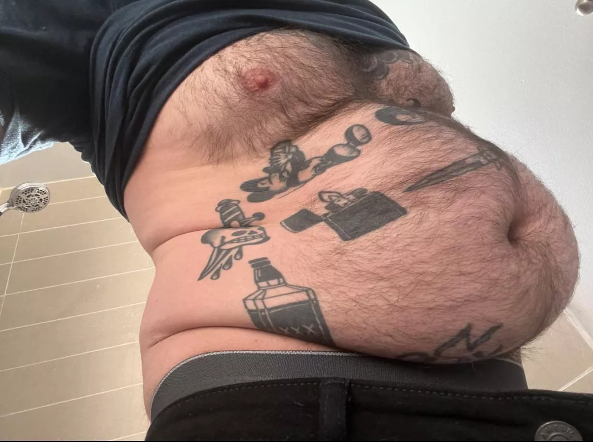 I love my body and when a woman isn’t afraid to squeeze me posted by wowfancy_