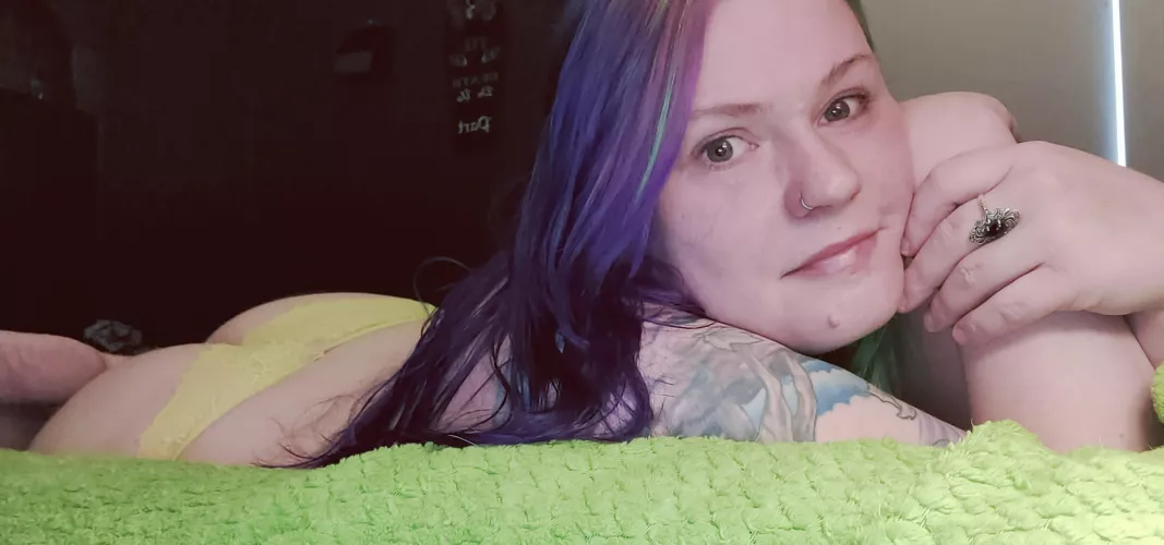 I need someone to join me in bed, I'm lonely by TattoosXLace