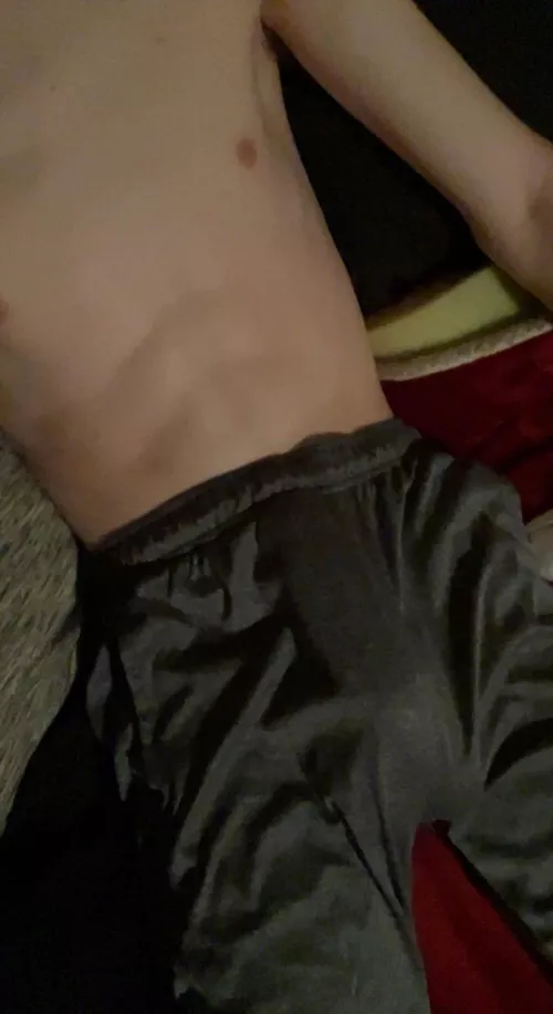 Lay down with me by MediocreBigL