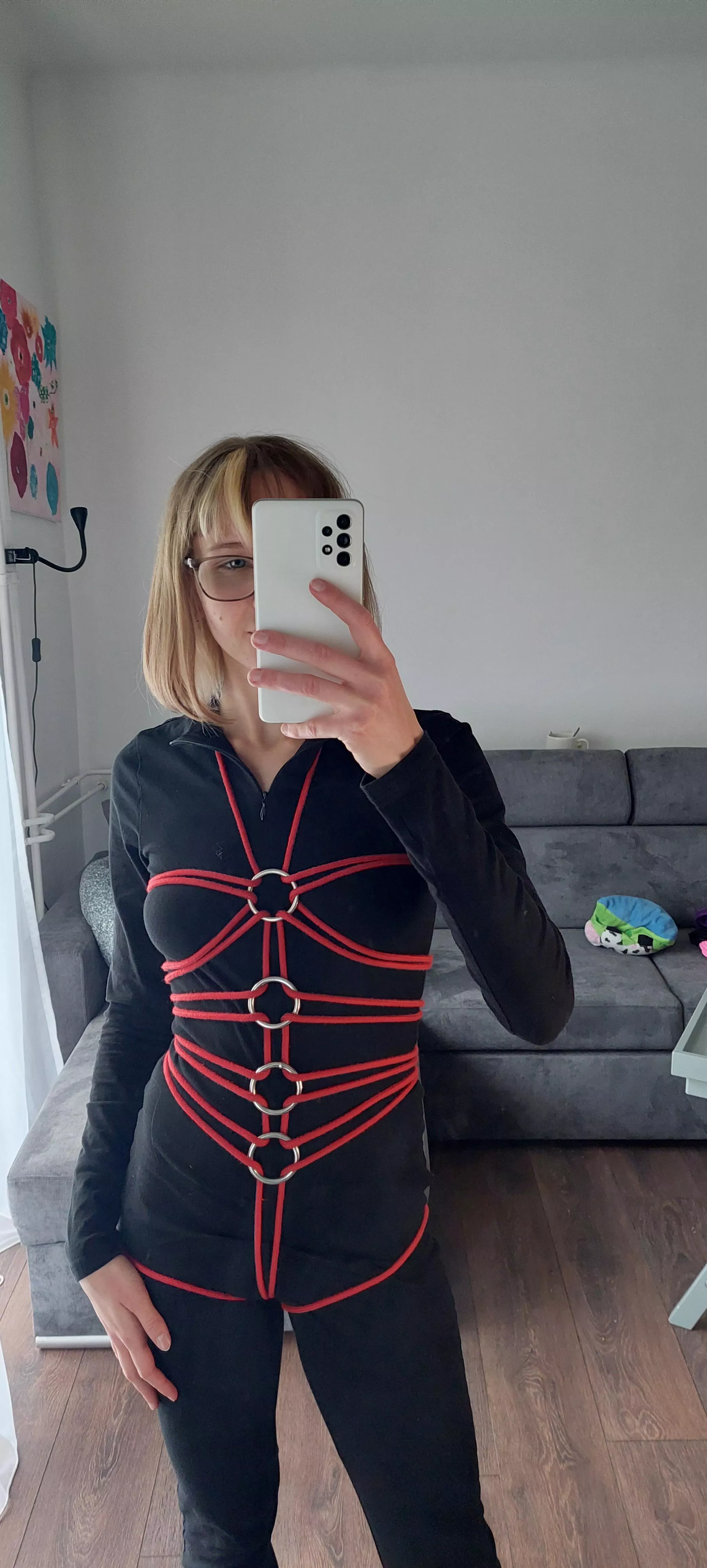 little chill sunday🪢🧶 posted by menyus_001