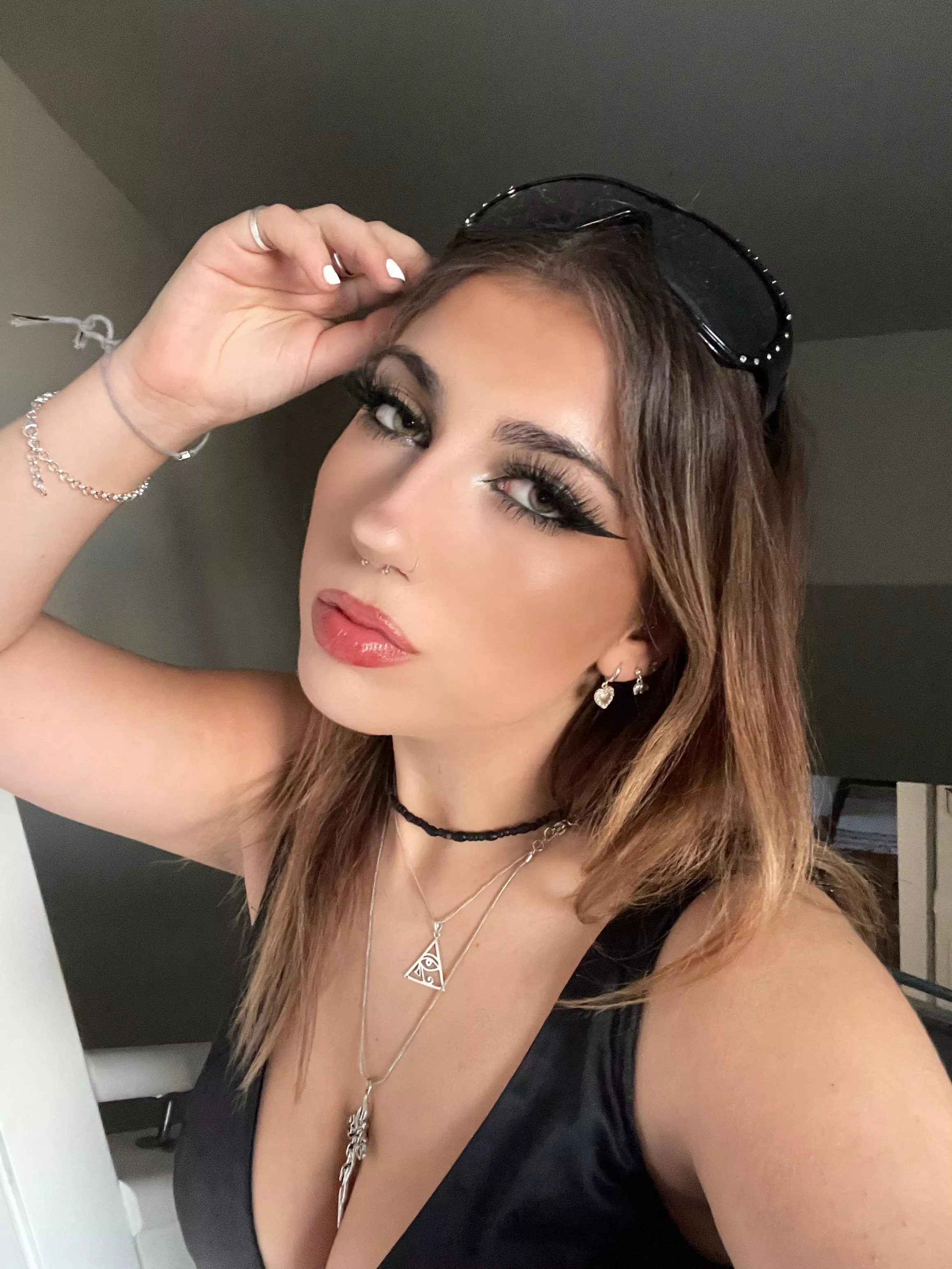 Not your average girl IUTR posted by PearlyCard