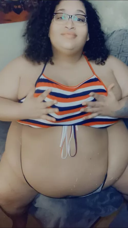 Rub my belly and tell me I’m pretty! by AmberWild420