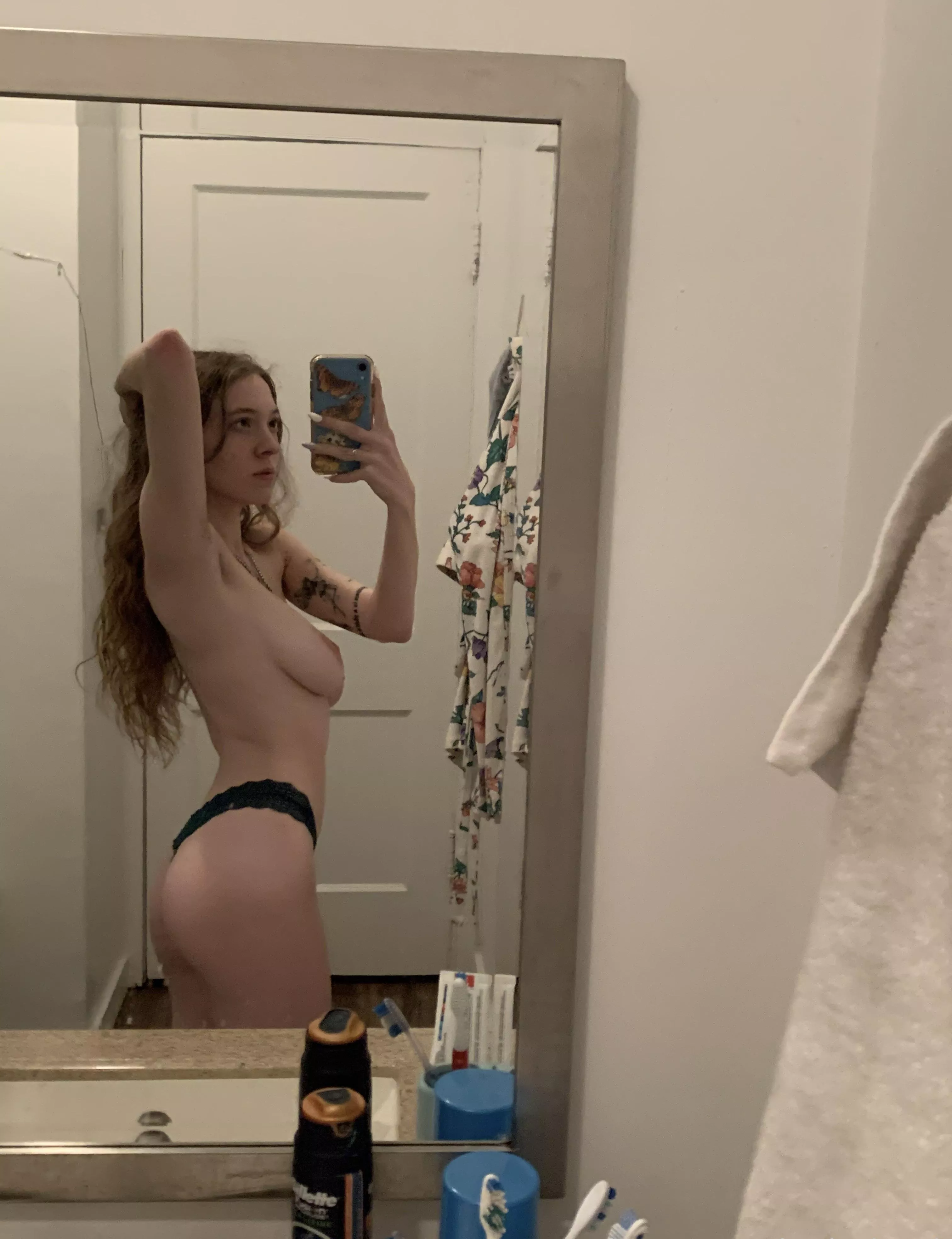 show me some love if you re into petite 🍒 posted by Actual_Perspective60