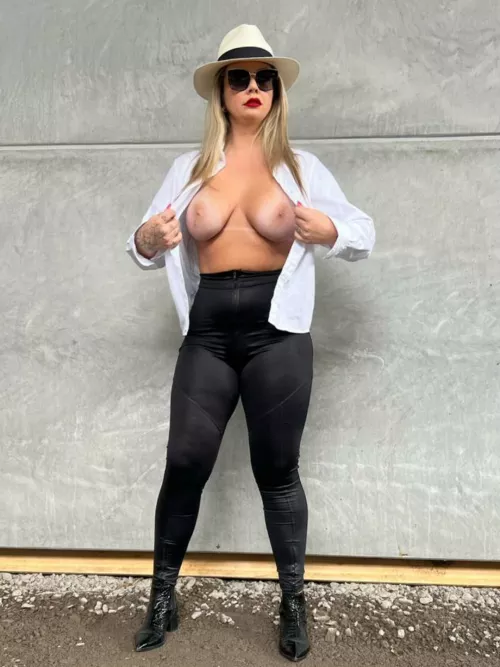 Some public exposion of my thickness by Spicyninah