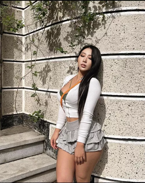 Thick Asian by rww07