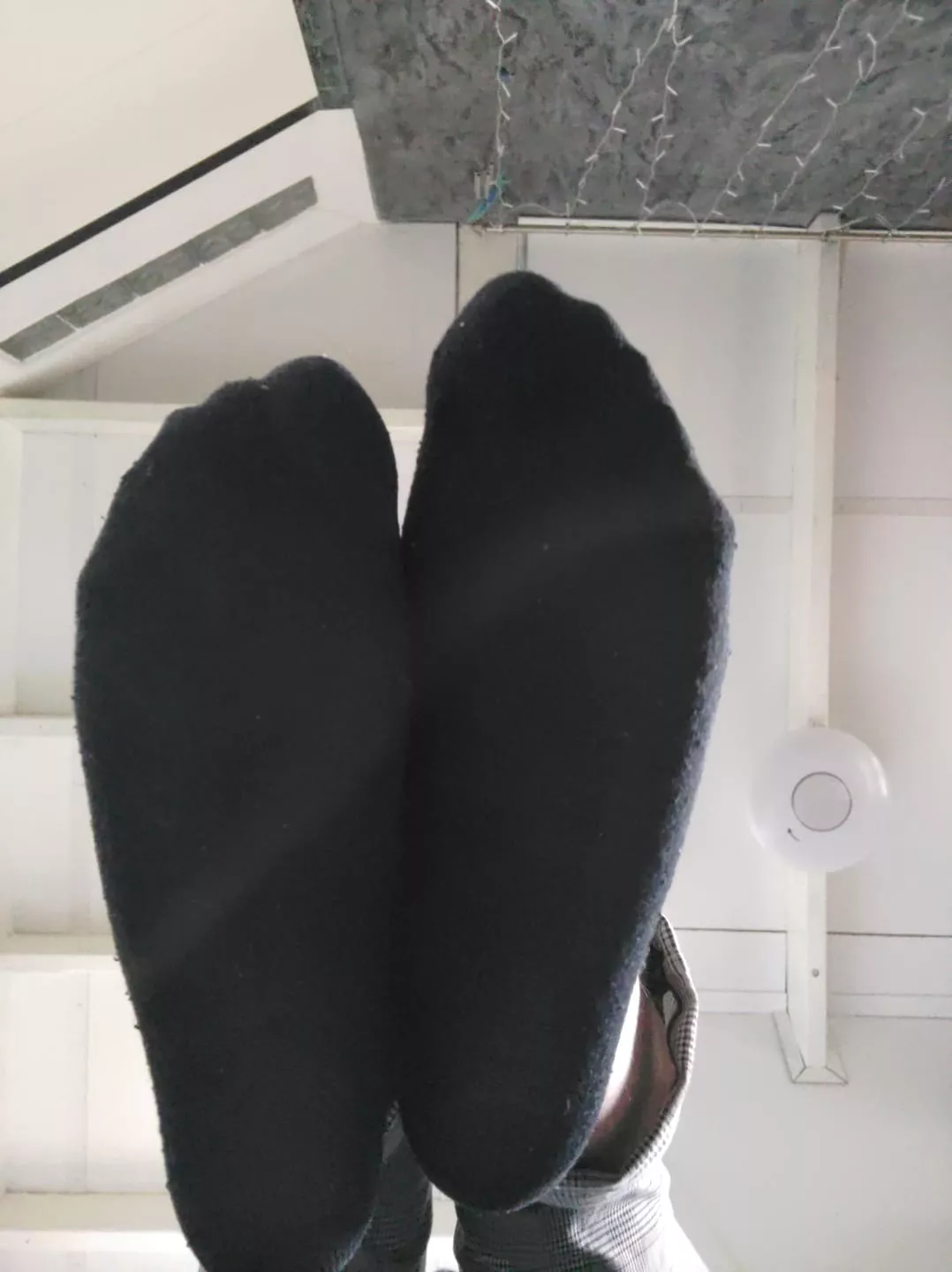 Wanne be my rag ? [F] posted by lovingsomefeet