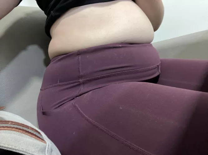 weird how eating a lot made my waistband so tight by naturallygaining