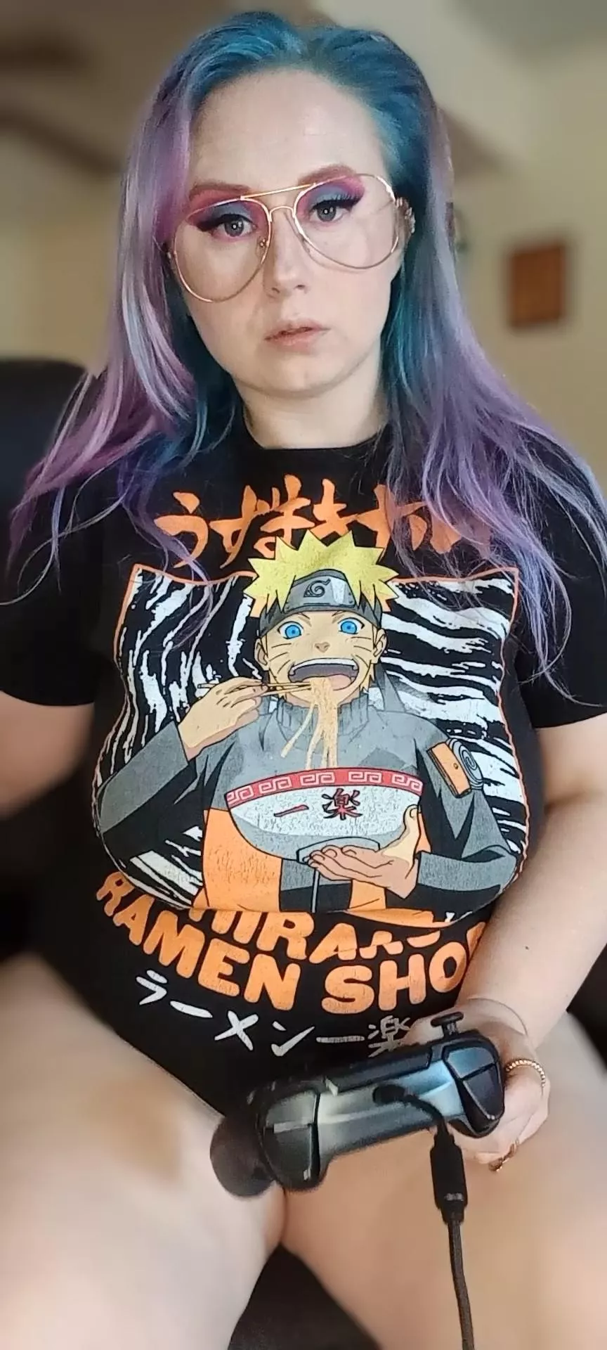 👉👈 would anyone be down to play videogames with me today? 🤞 posted by bettyknockers420