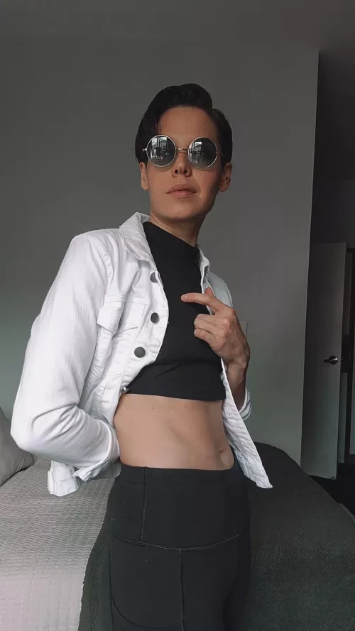 Would you hangout with me ? 😏 I won't bite, without permission 💋 by hybridlolitapv