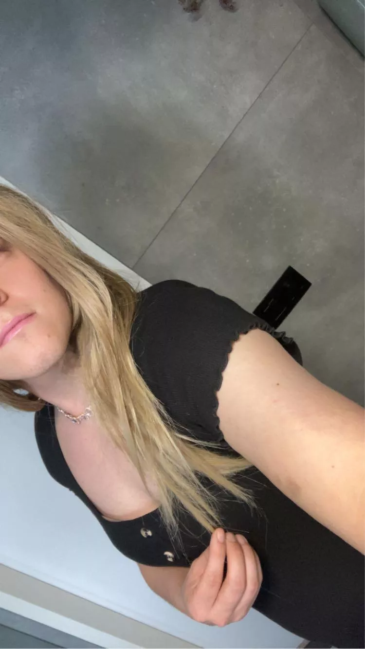 Would you take me out? 😊 posted by Unable_Assumption