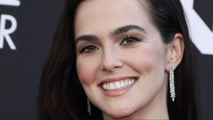 Zoey Deutch by Yeah_Yes128