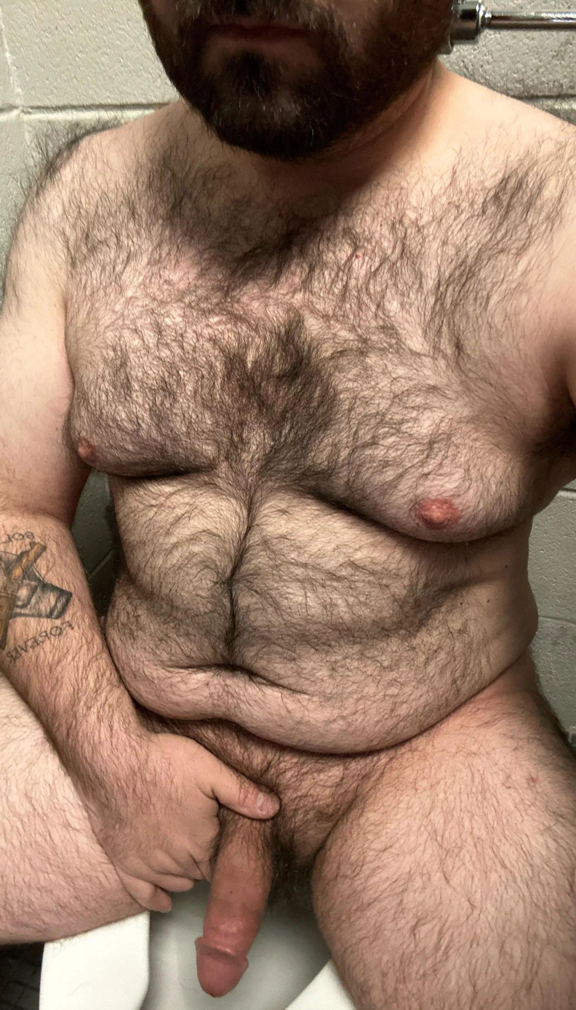 34 bi in Chicago, quick snap jerk in the work bathrooms? Snap - wf8978 posted by throwaway_bluecollar