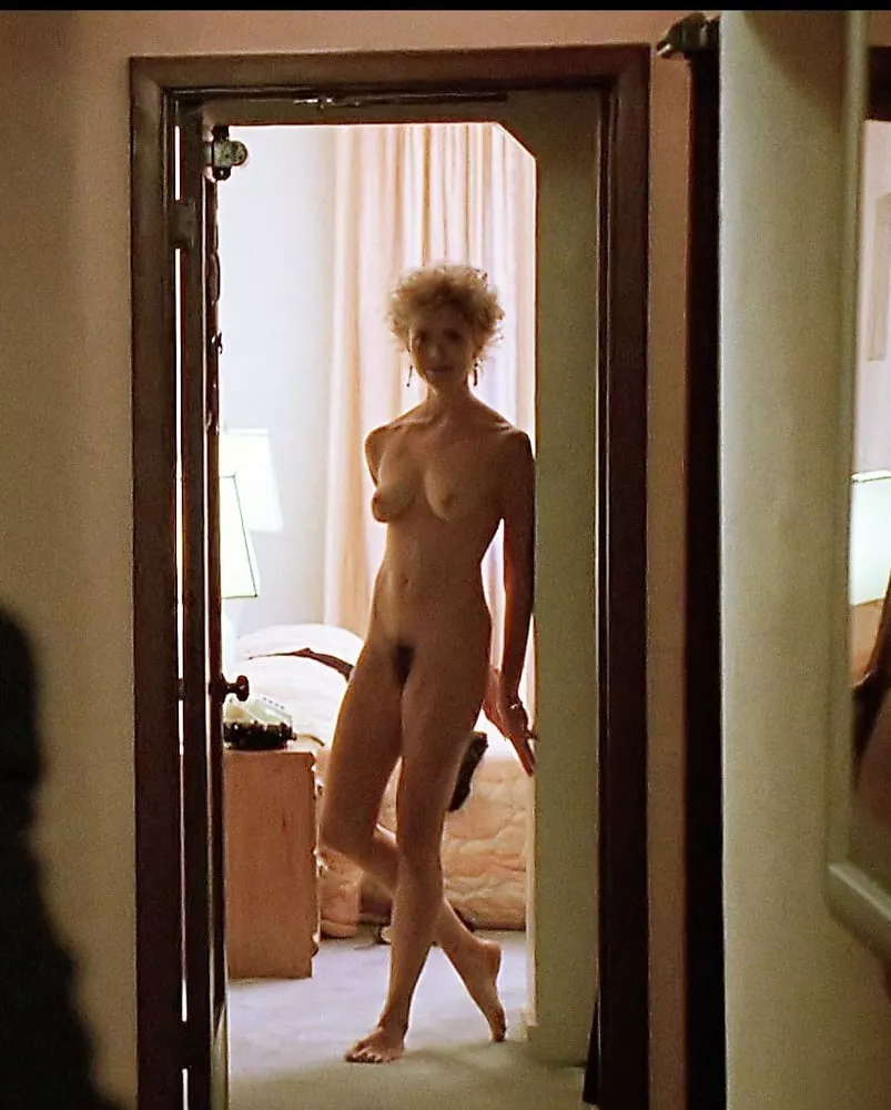 Annette Bening posted by steroidamoeba