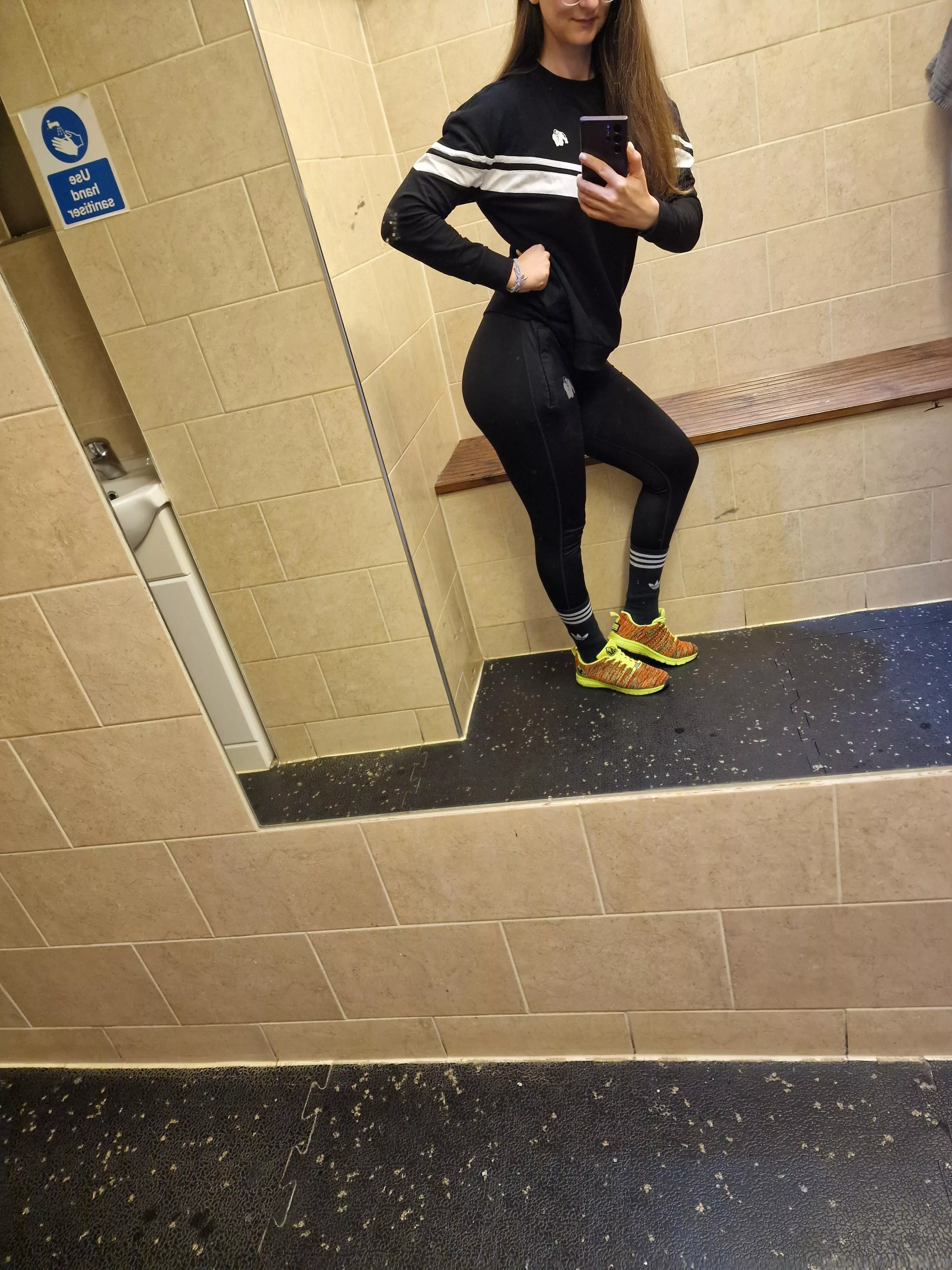 Before I go home it's time for an 'fat ass' check posted by Nuttyandee