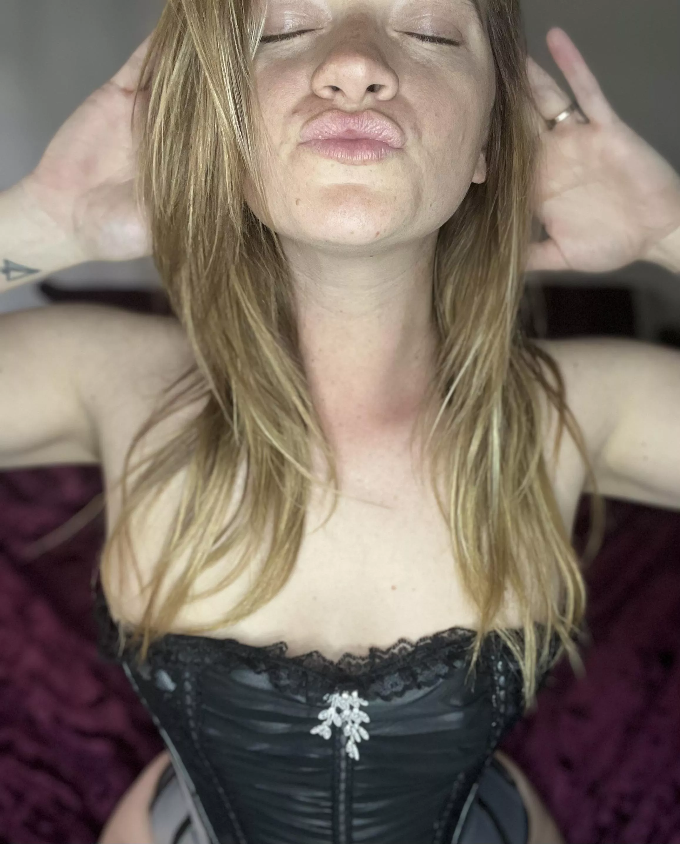 Cinched in for a ride posted by thathoewife66