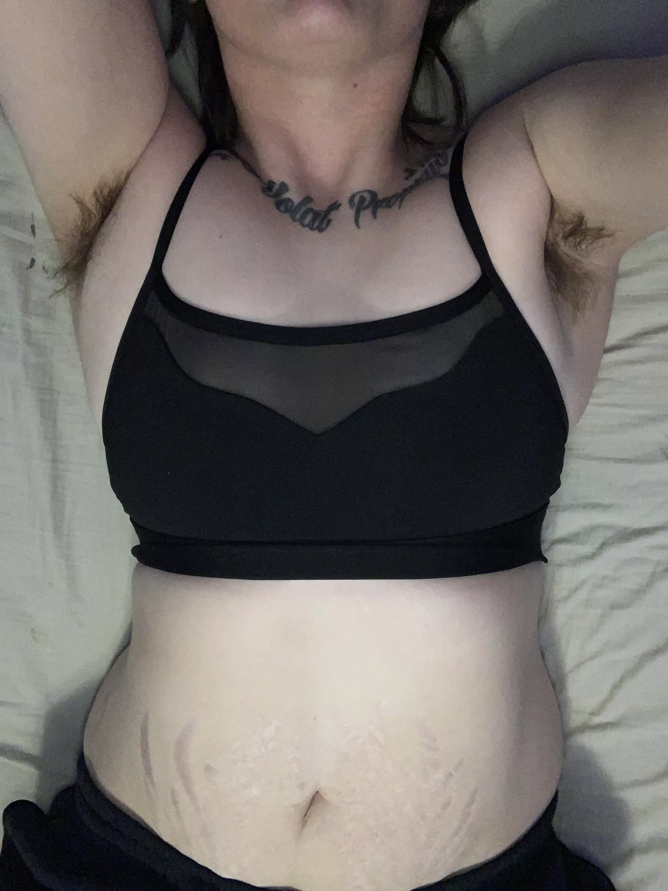 Come sniff these thick pits posted by Kaizemay