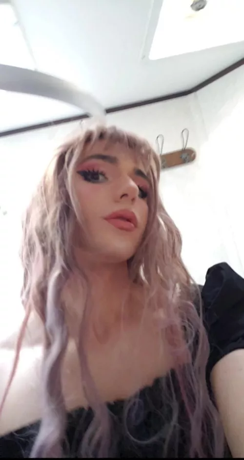 Do I count as a femboy...? 👉👈 by Emma_Fawn