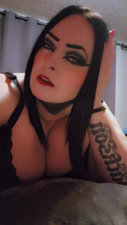 Goth Mommy! by gothmommydominatix