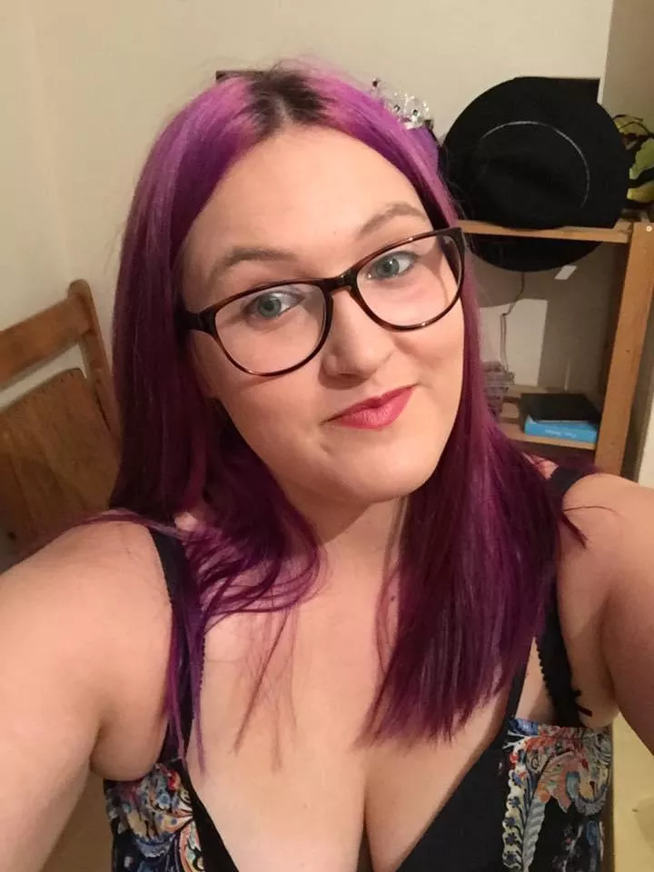 Happy bank holiday my fellow beauties! 😘 posted by SpecialBuyer4685