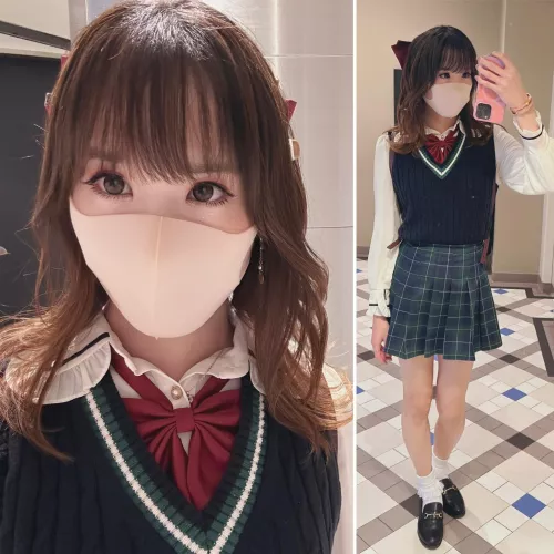 I have been wearing only girly outfits for a few months and I’m not sure I’ll go back to boring pants 💕❤️ by xxEvieEvelyn