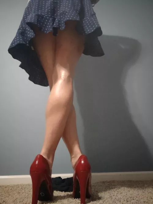 I love this pose! by FireFeetGod