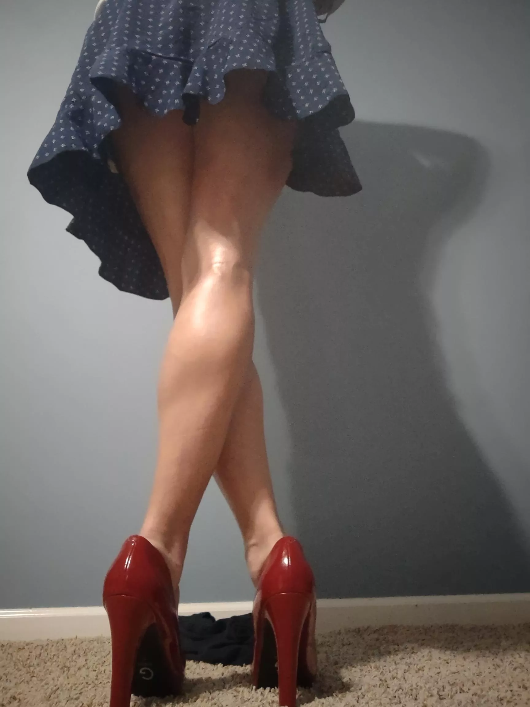 I love this pose! posted by FireFeetGod