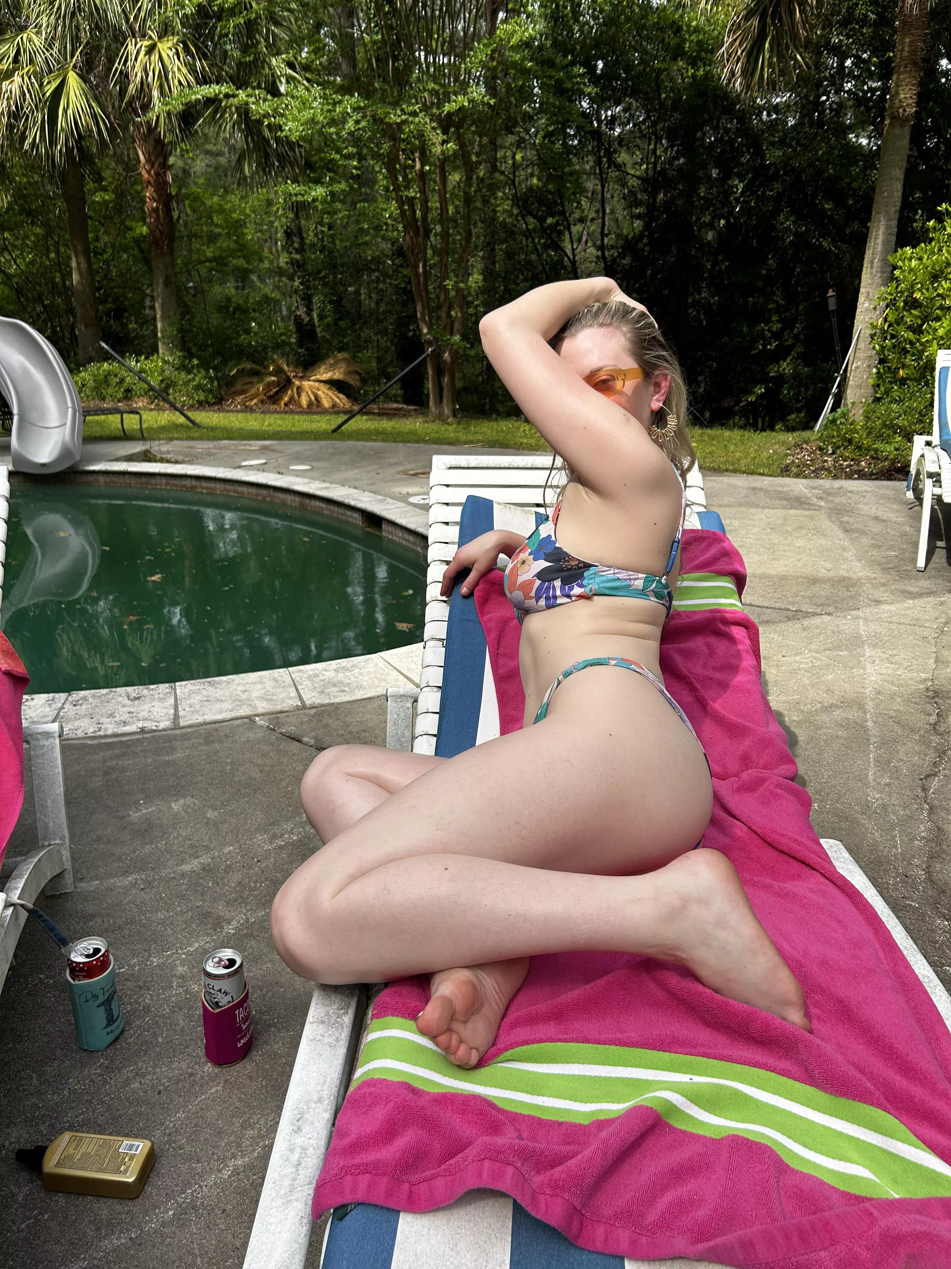 I wonder if anyone remembers me here… new account :) (F) posted by moaning_lisa420