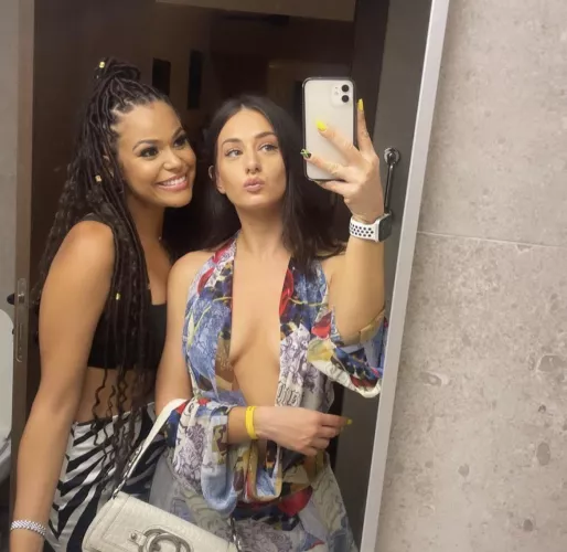 Left or right by Funtimecentral9