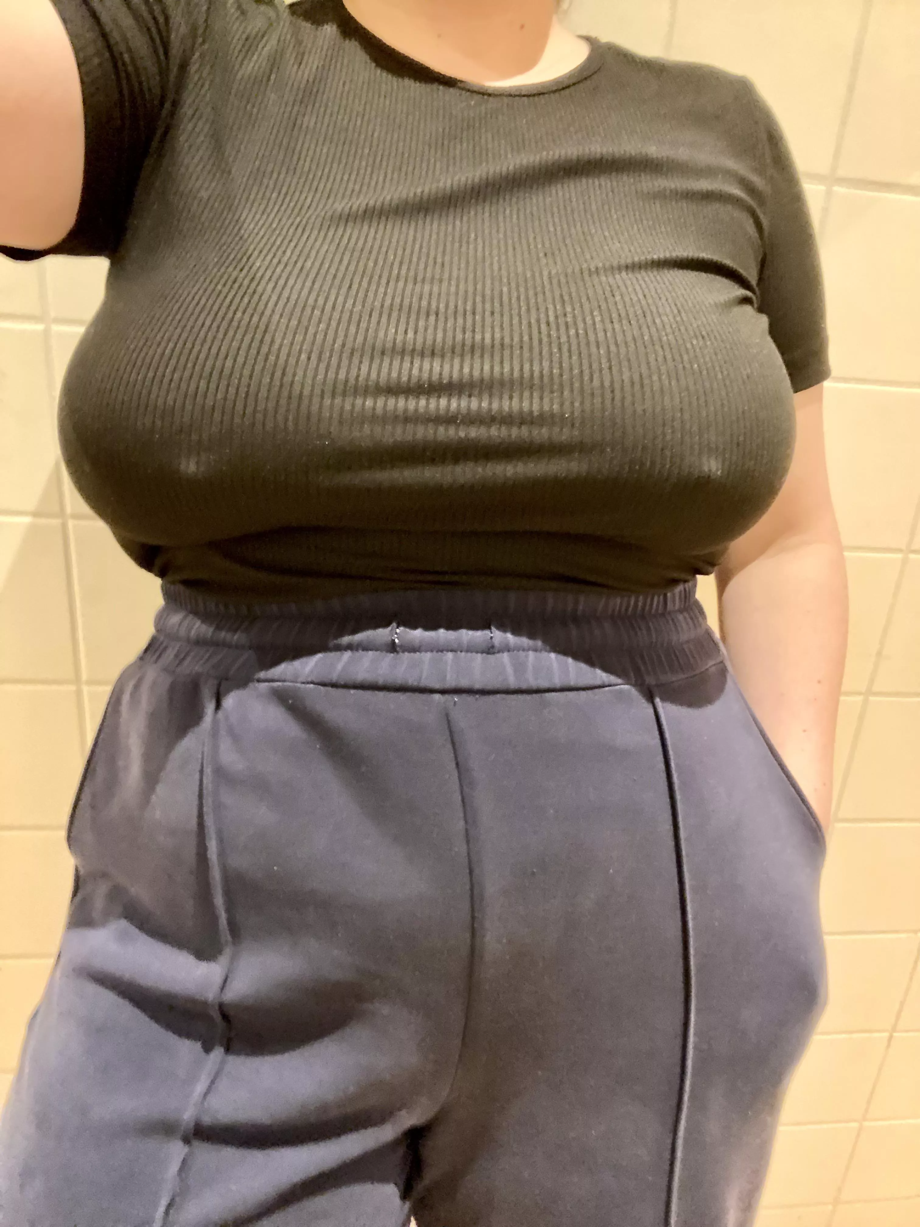 My colleagues never say anything posted by Snacky_thiccums