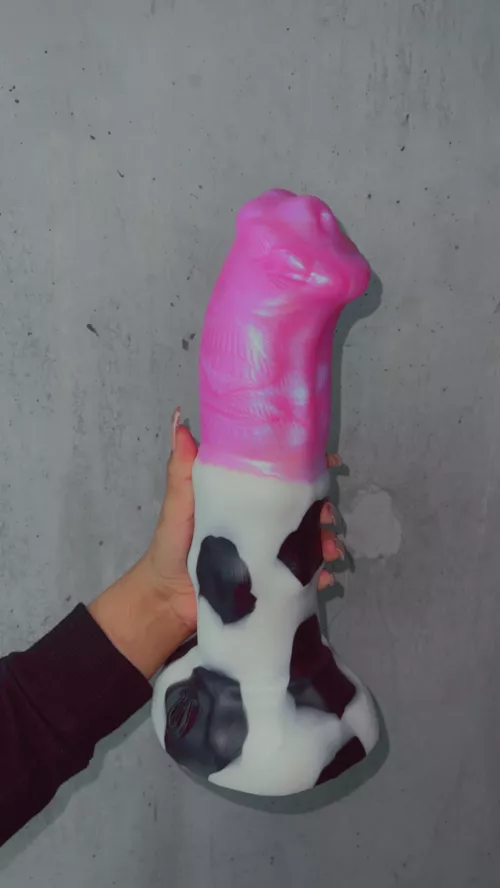 My XL Minotaur custom from the wandering bard came in 😍😍 it is absolutely gorgeous 💗💗 by bvby_corina