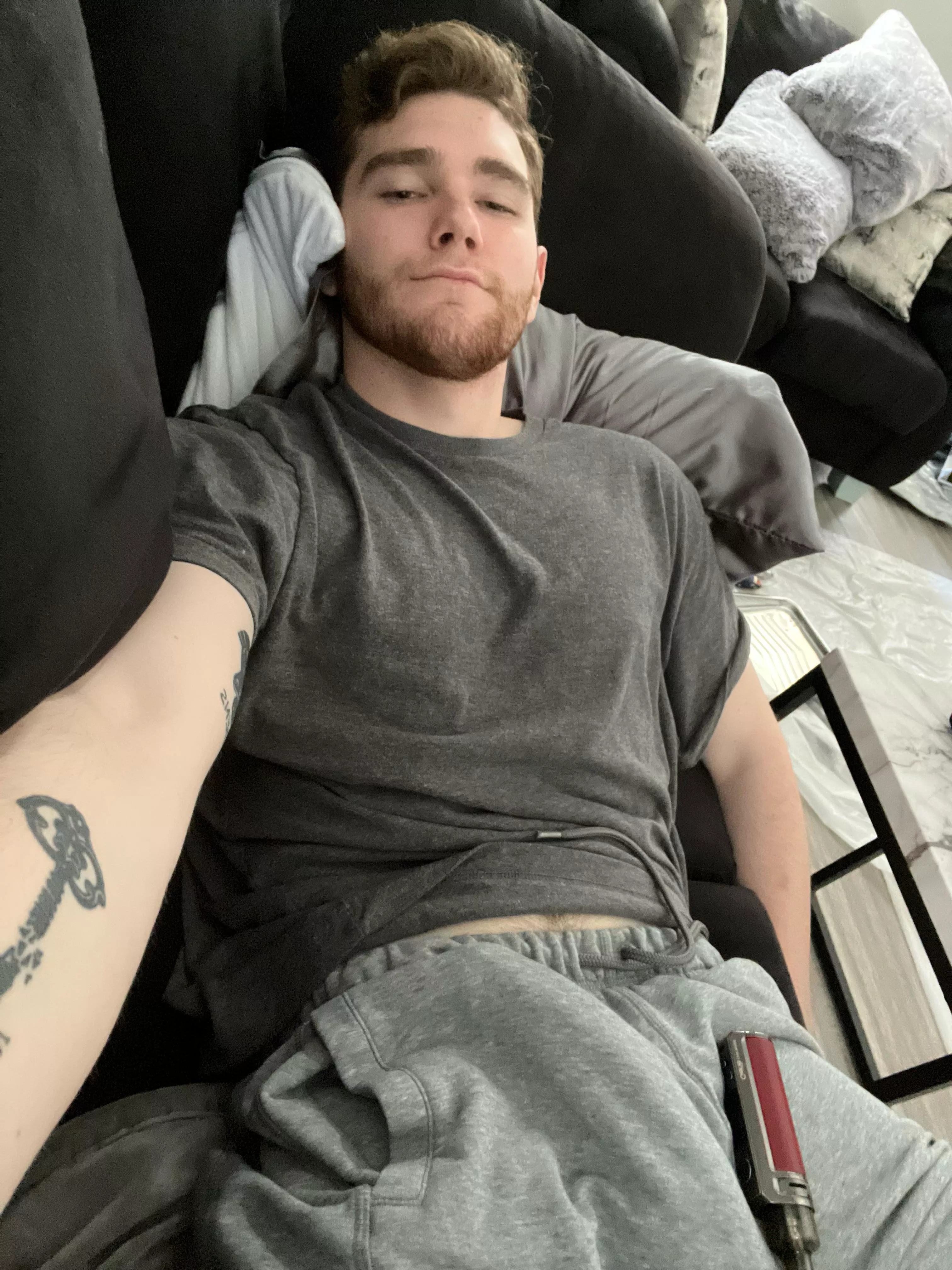 No one to help with my morning wood 😓 posted by Anony1598