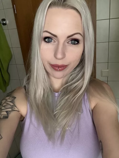 Platinum blonde by TattoosInNylon