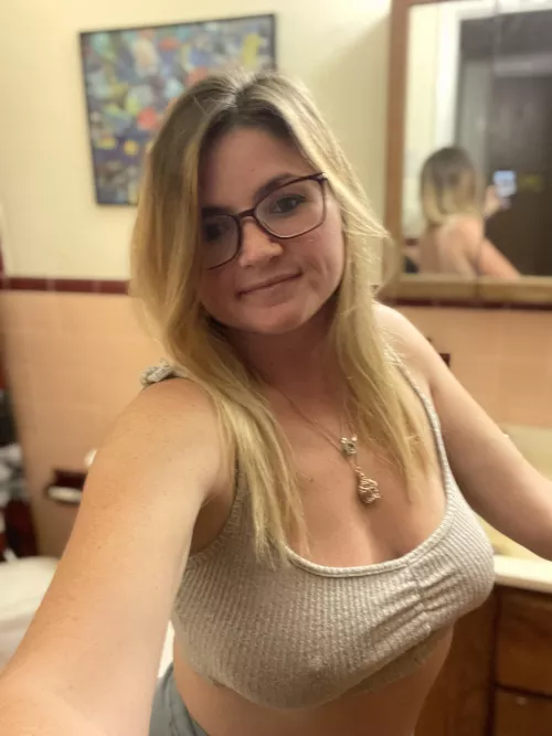 Showing some love to my fav subreddit (f) by Lilone07