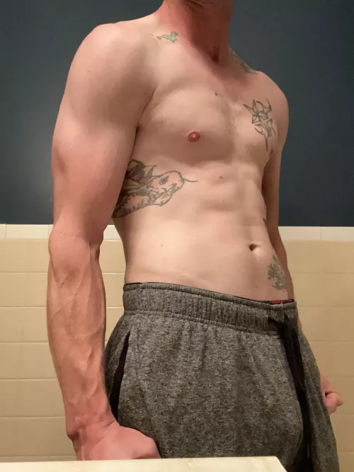 That farmers tan😅 maybe I should start to work without a shirt to even things out😂 by Such-Dragonfly4905