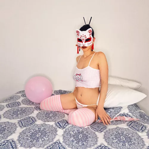 This nails can arouse you but can also badly scratch you. Keep that in mind before knocking to my basket. by KinkyKabuki