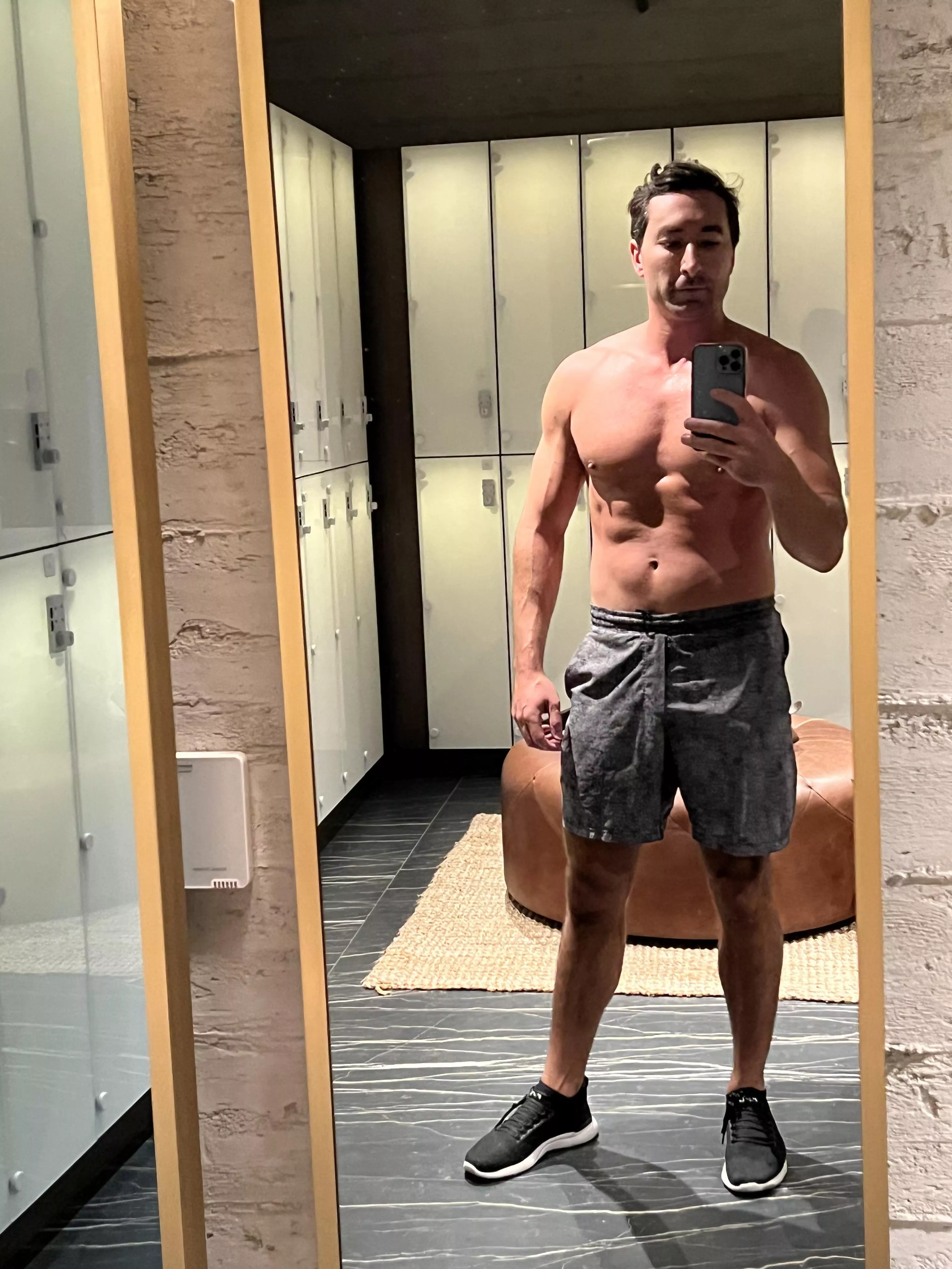 34 [M] Love these gym mirrors posted by erion128